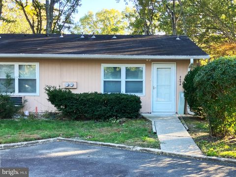 Photo of 469 Thornbury Court, LAKEWOOD, NJ 08701 (MLS # NJOC2037848)