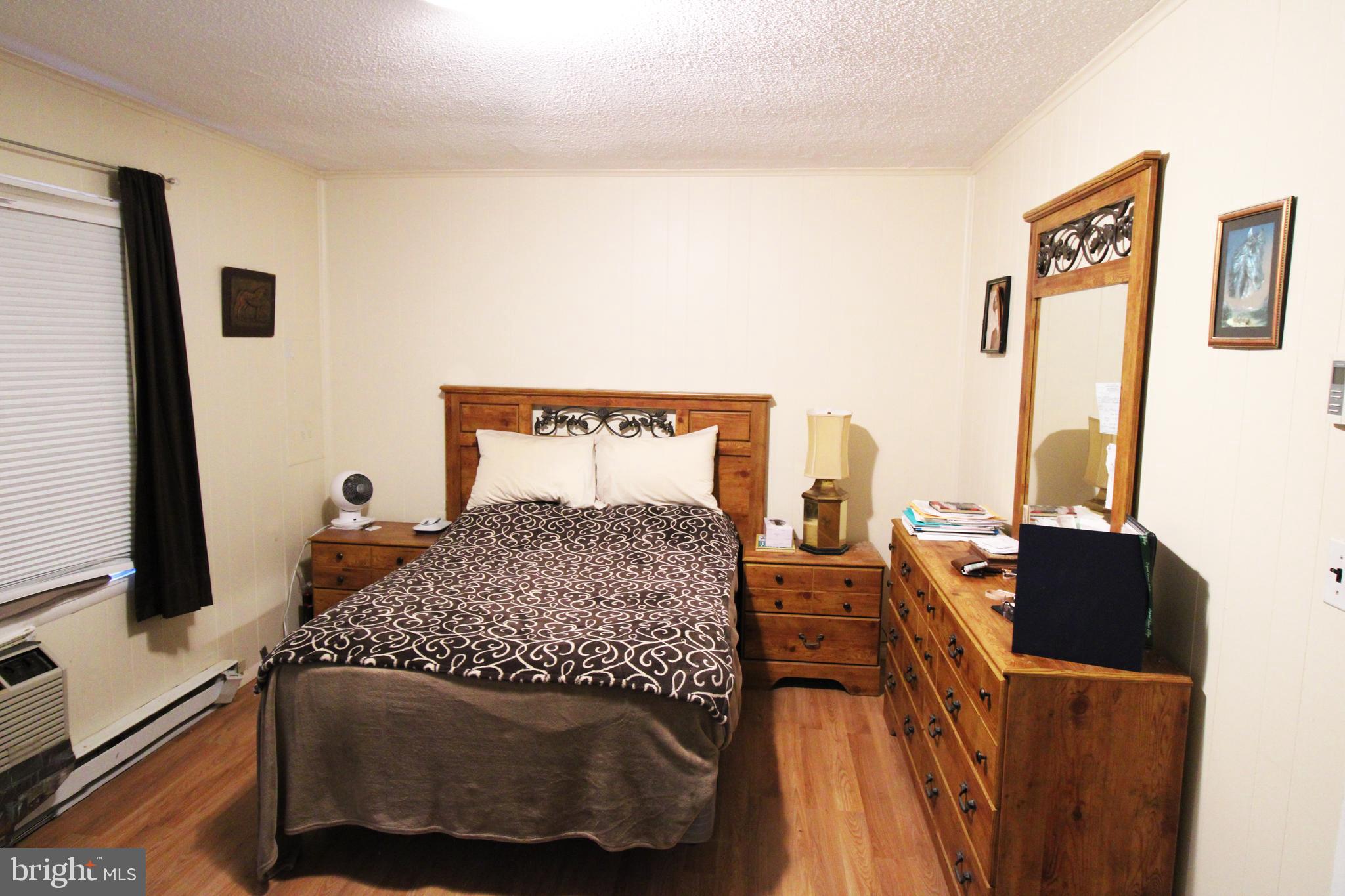 469A THORNBURY COURT