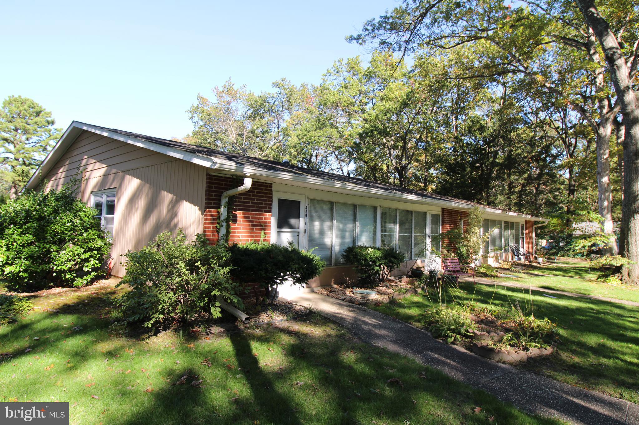 469A THORNBURY COURT