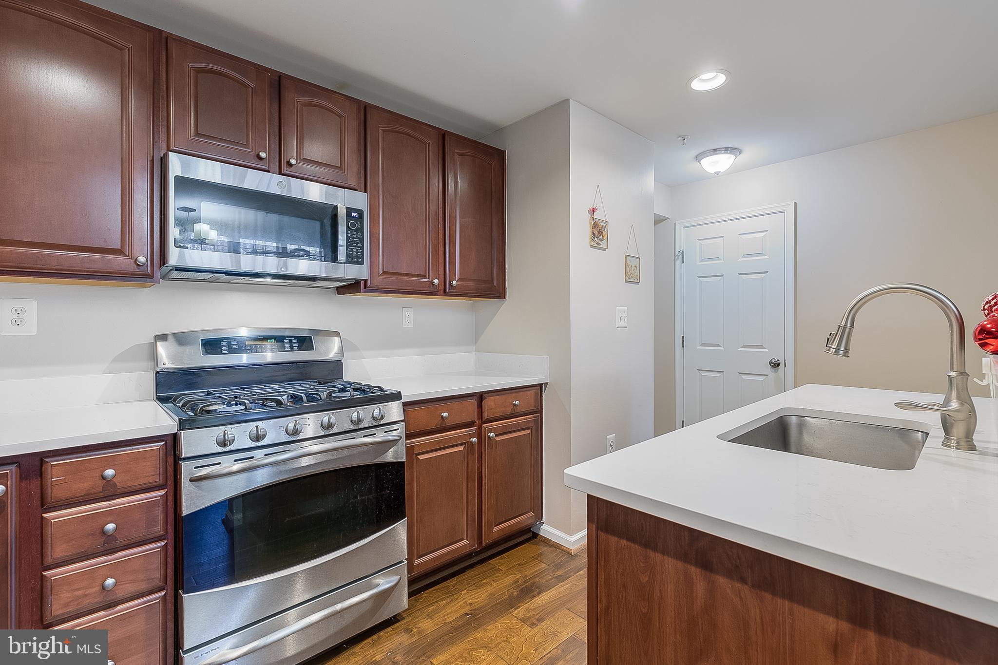 MARKET CENTER CONDOMINIUM - Residential