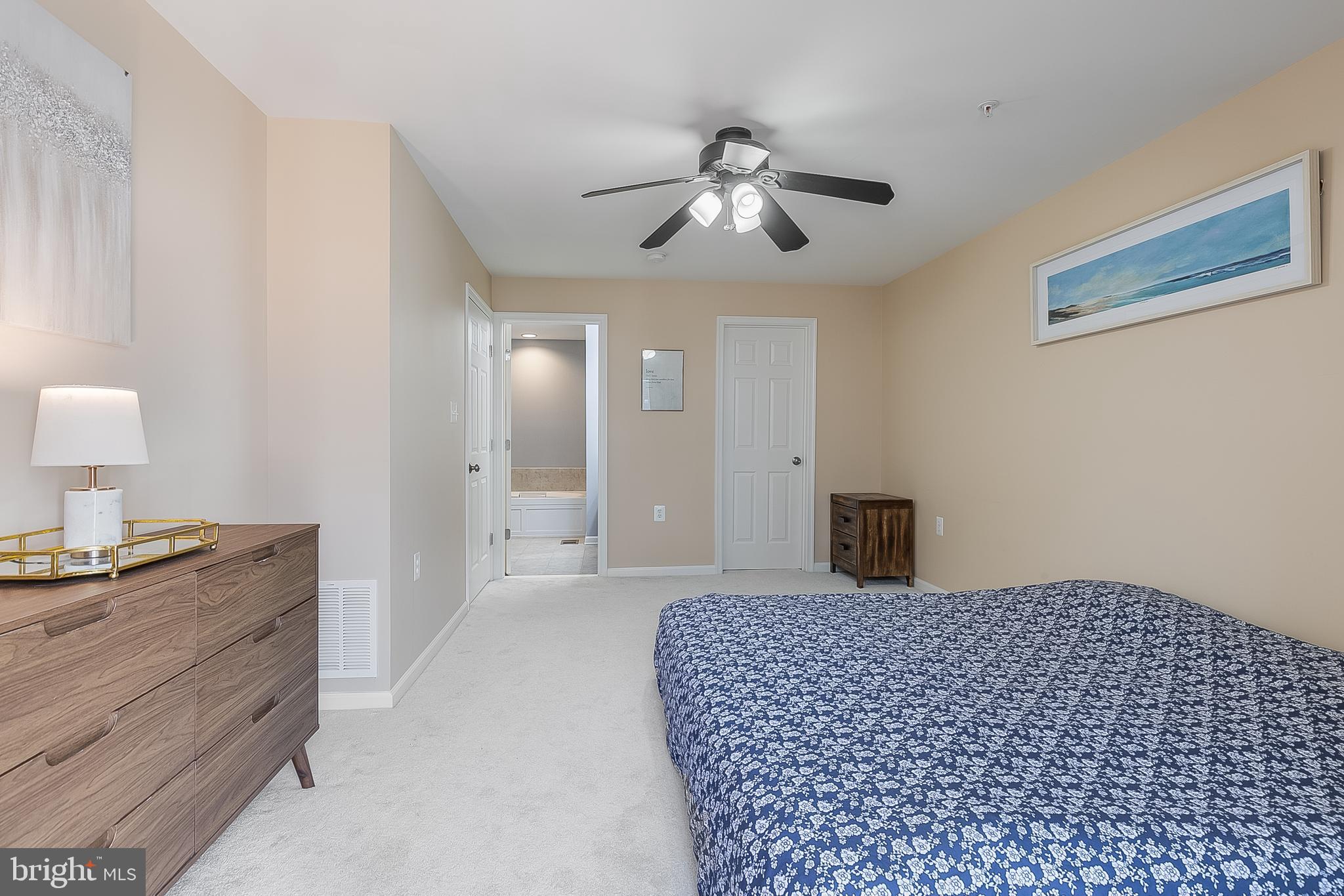 MARKET CENTER CONDOMINIUM - Residential