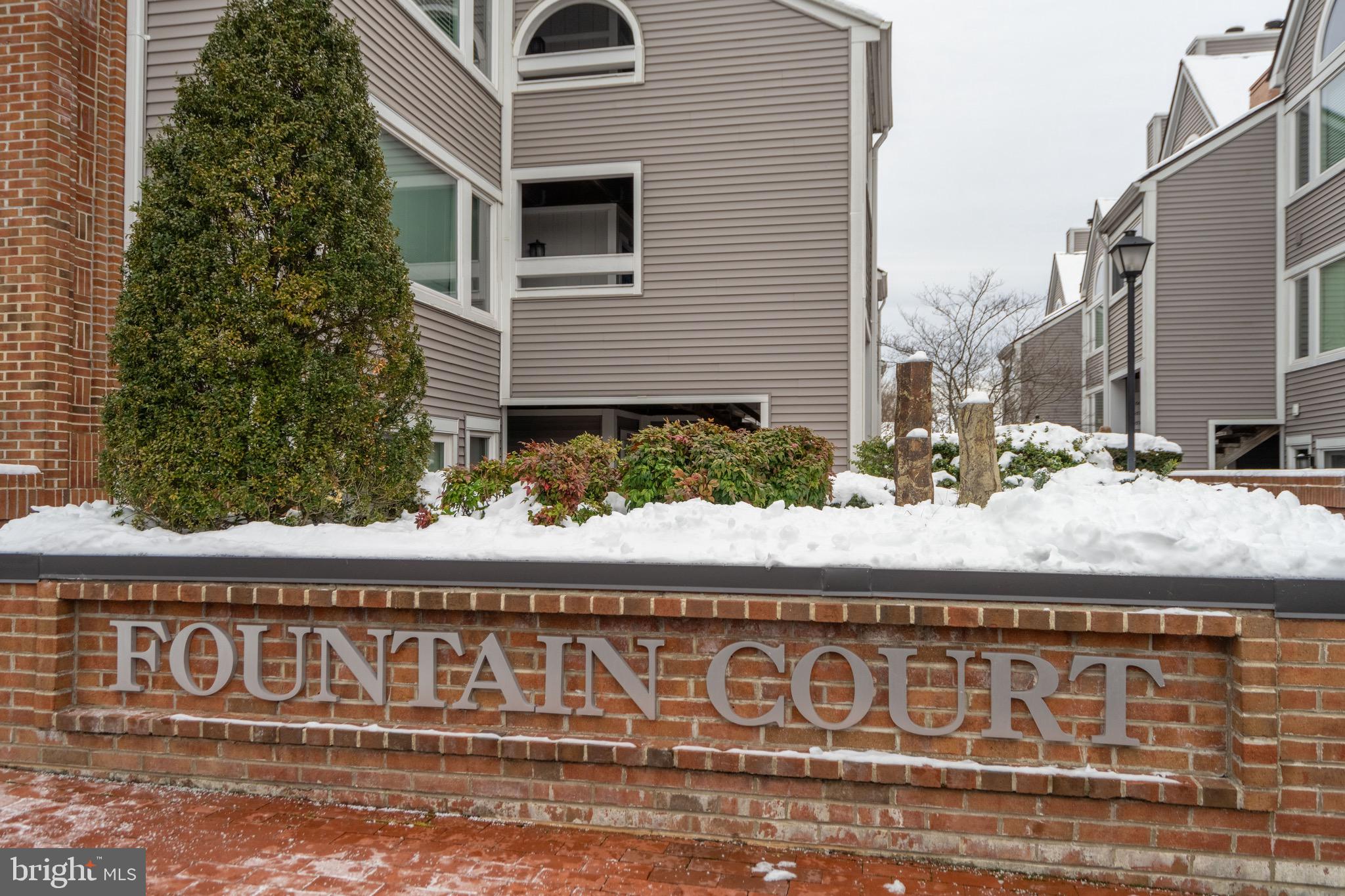 FOUNTAIN COURT - Residential