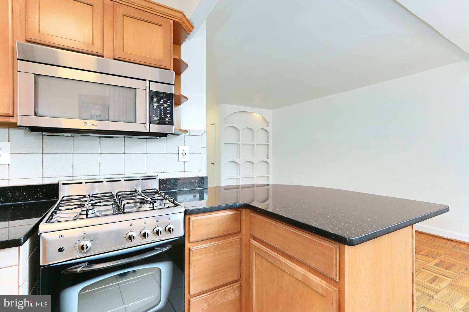 RIVER PLACE EAST - Residential