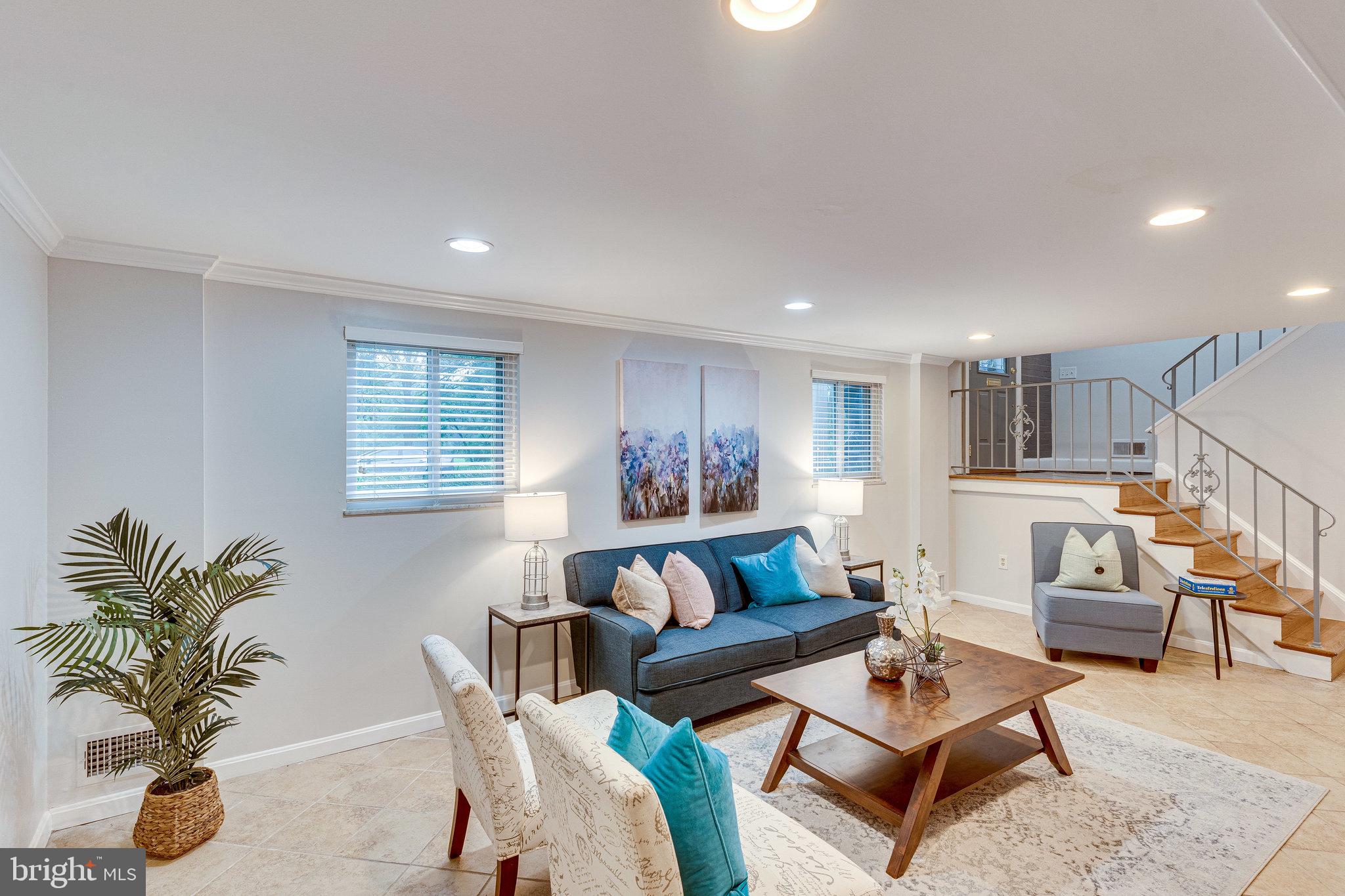 AYRLAWN - Residential Lease