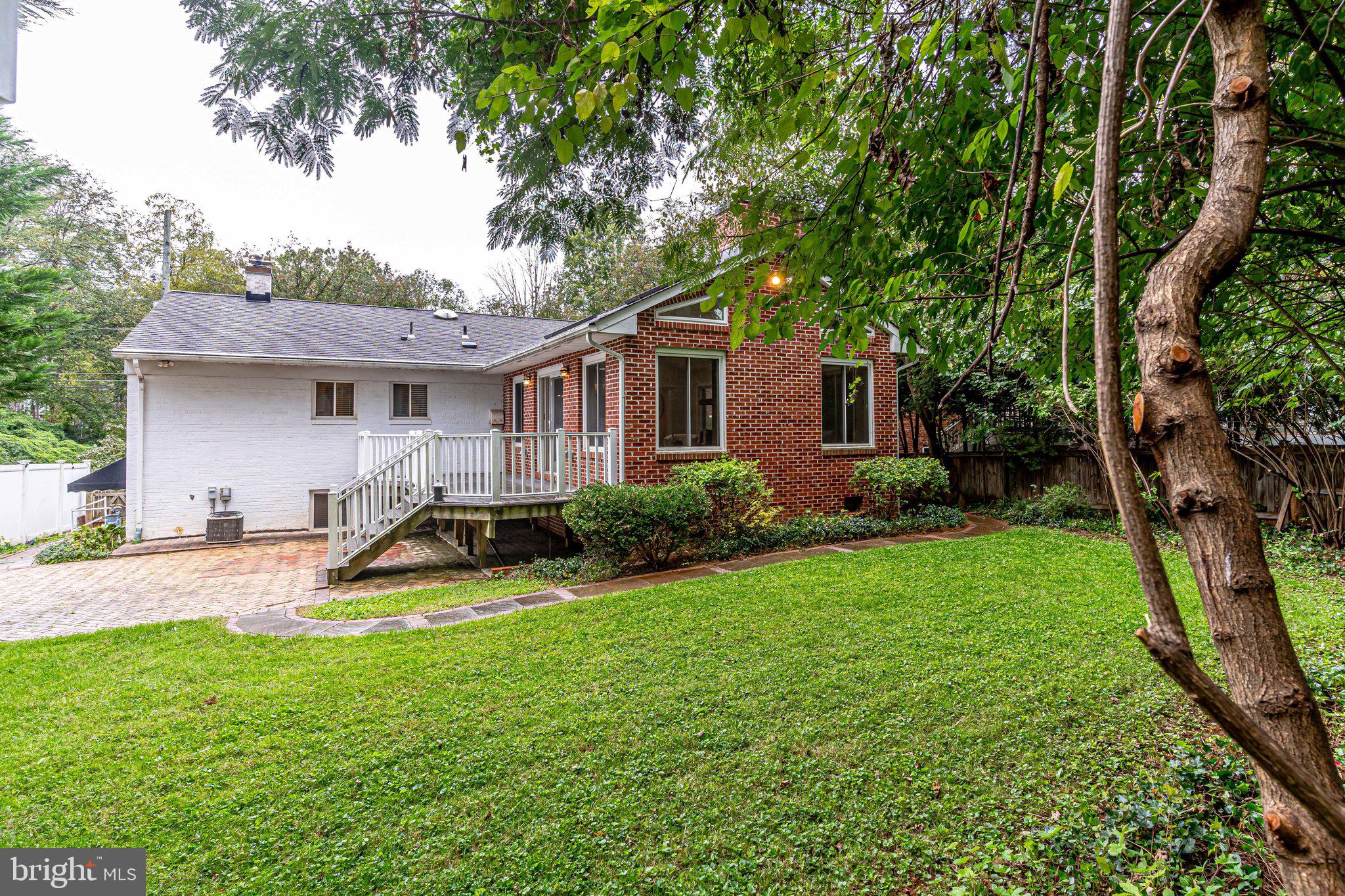 AYRLAWN - Residential Lease