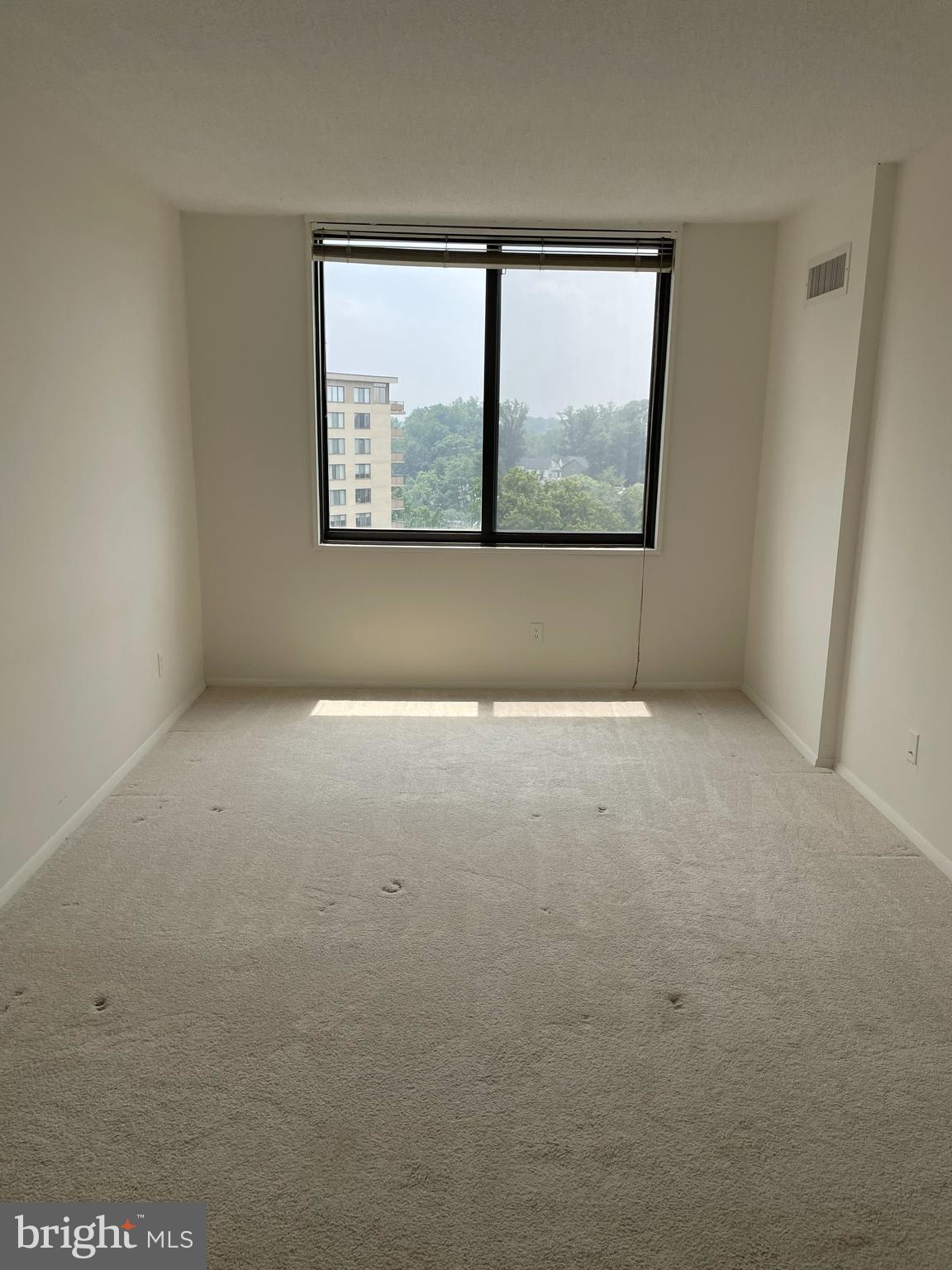 PROMENADE TOWERS - Residential