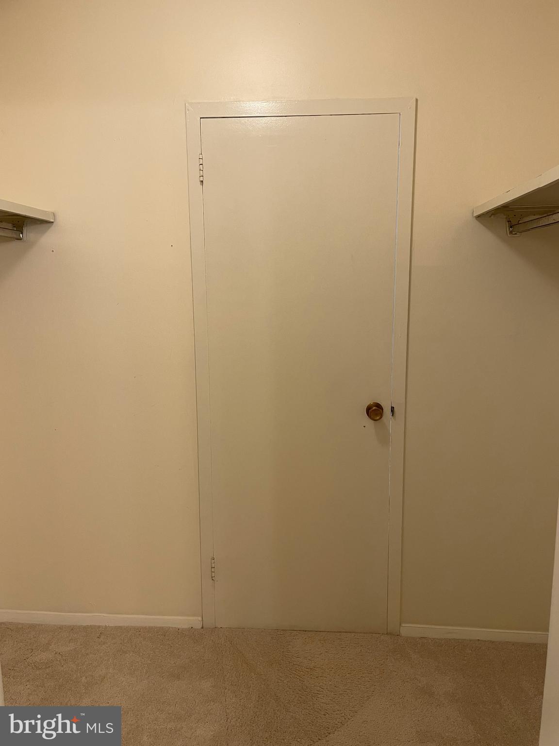 PROMENADE TOWERS - Residential