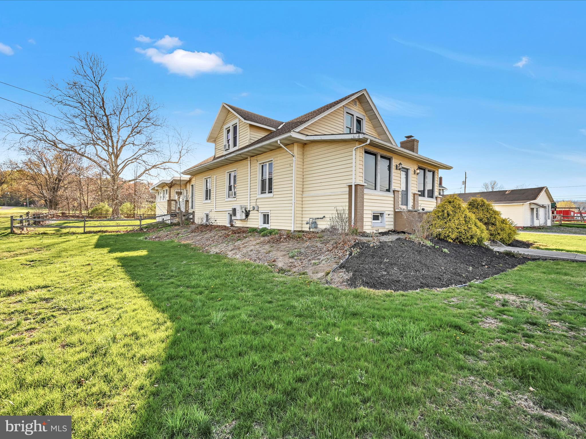 77 DIAMOND DRIVE