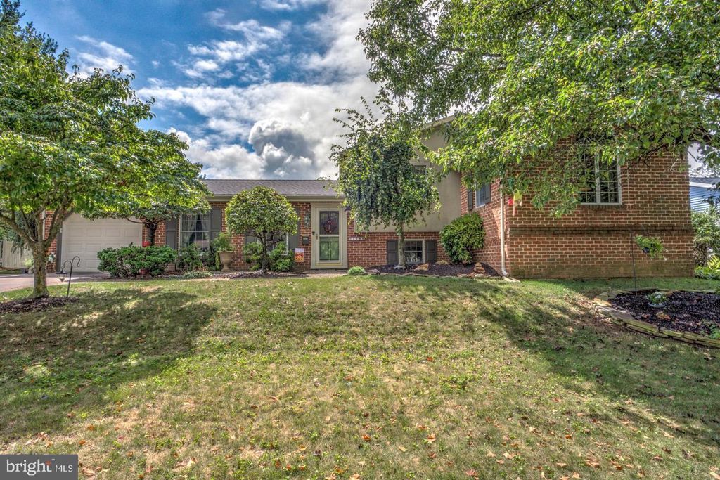 Photo of 1188 MARIE AVE, EPHRATA, PA 17522 (MLS # PALA2029294)