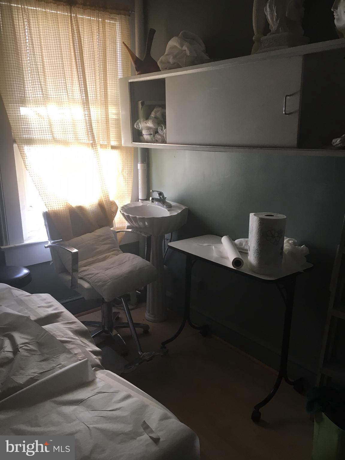 OLD TOWN - Commercial Lease