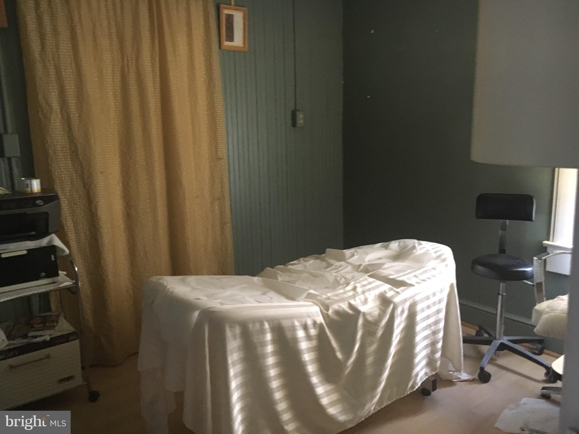 OLD TOWN - Commercial Lease