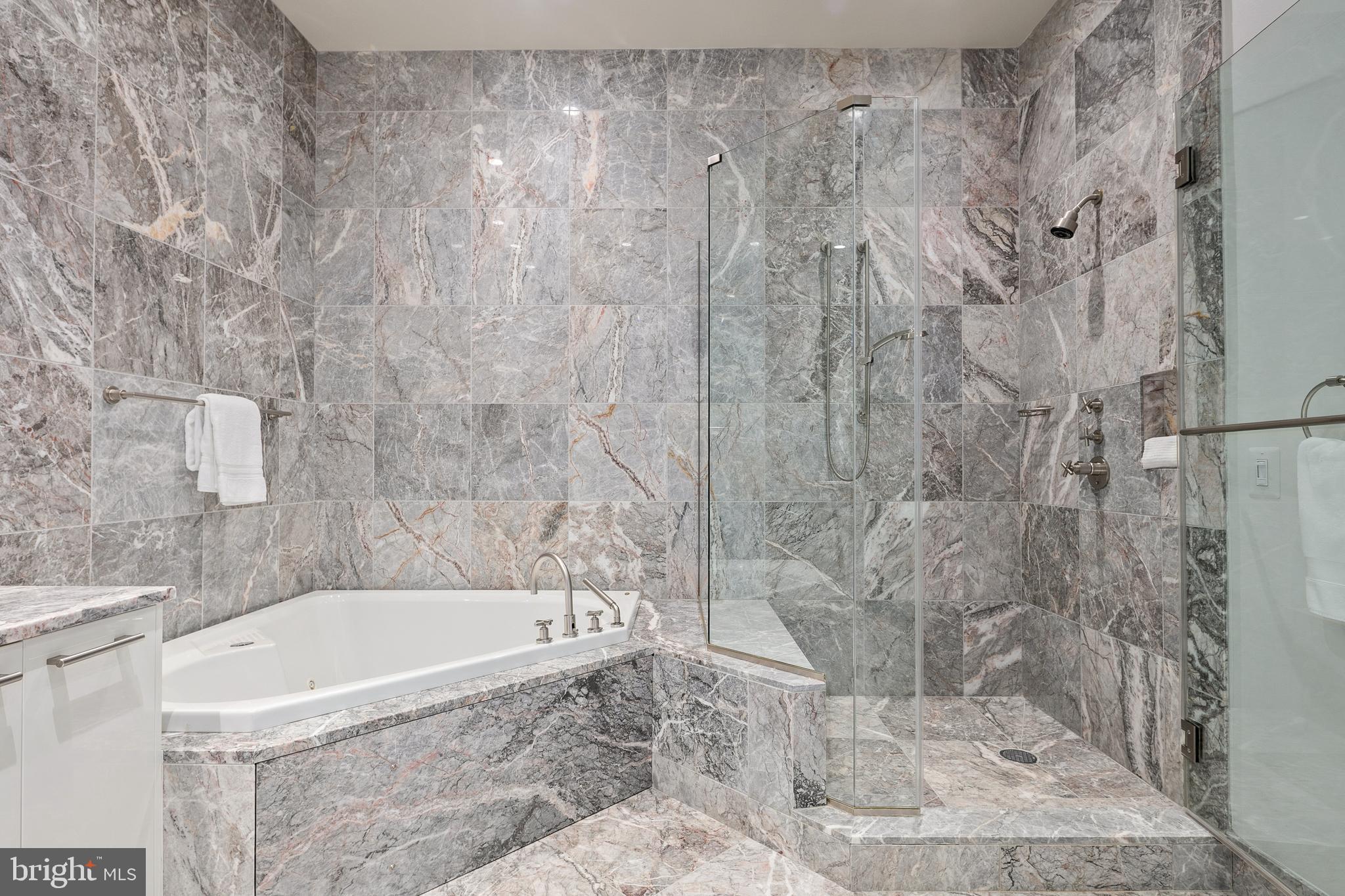 ROSSLYN - Residential