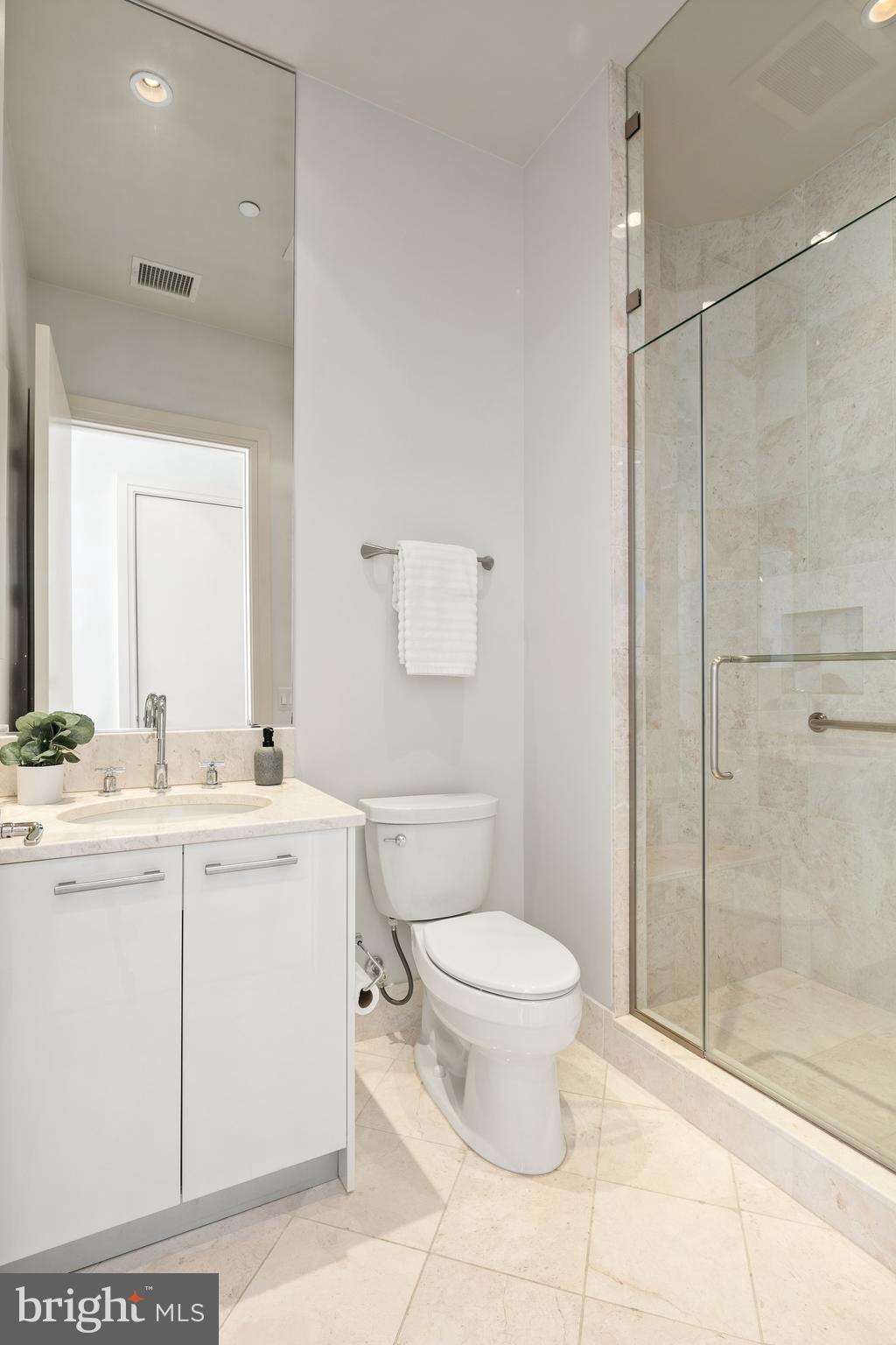 ROSSLYN - Residential