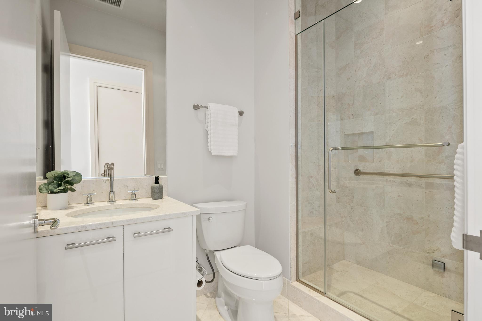 ROSSLYN - Residential