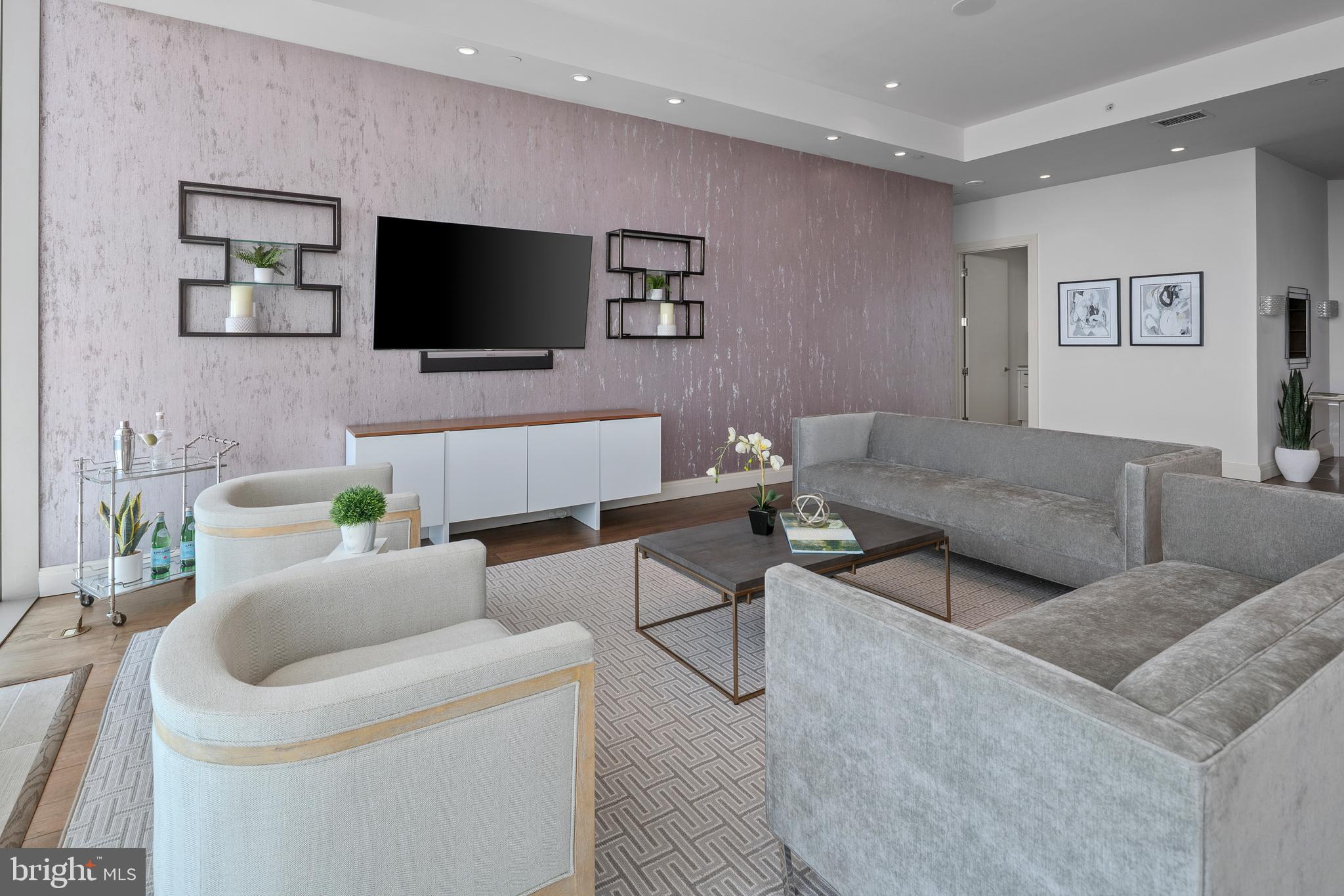 ROSSLYN - Residential