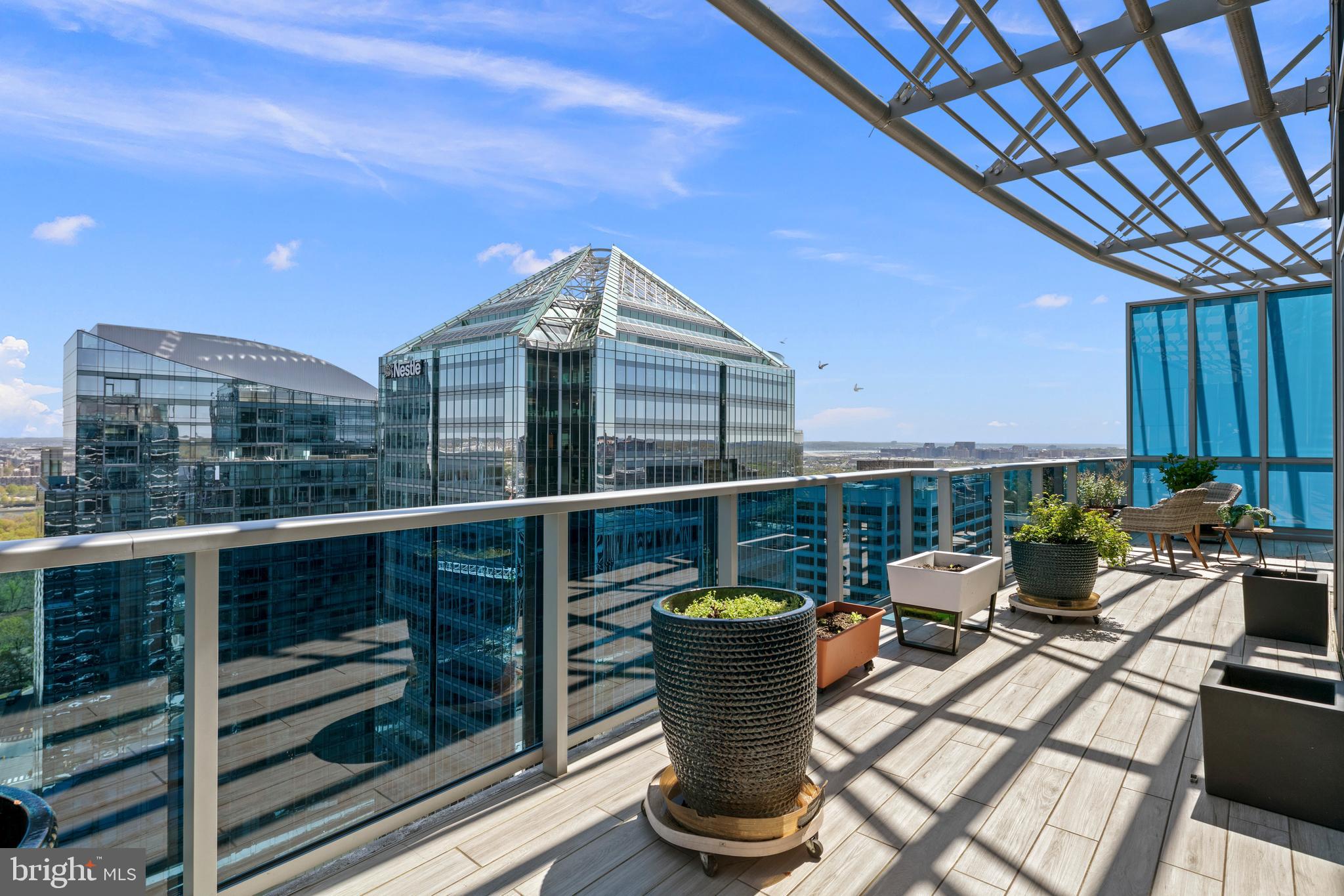 ROSSLYN - Residential