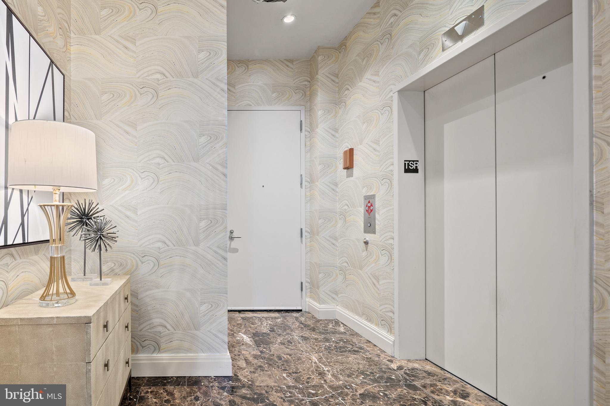 ROSSLYN - Residential