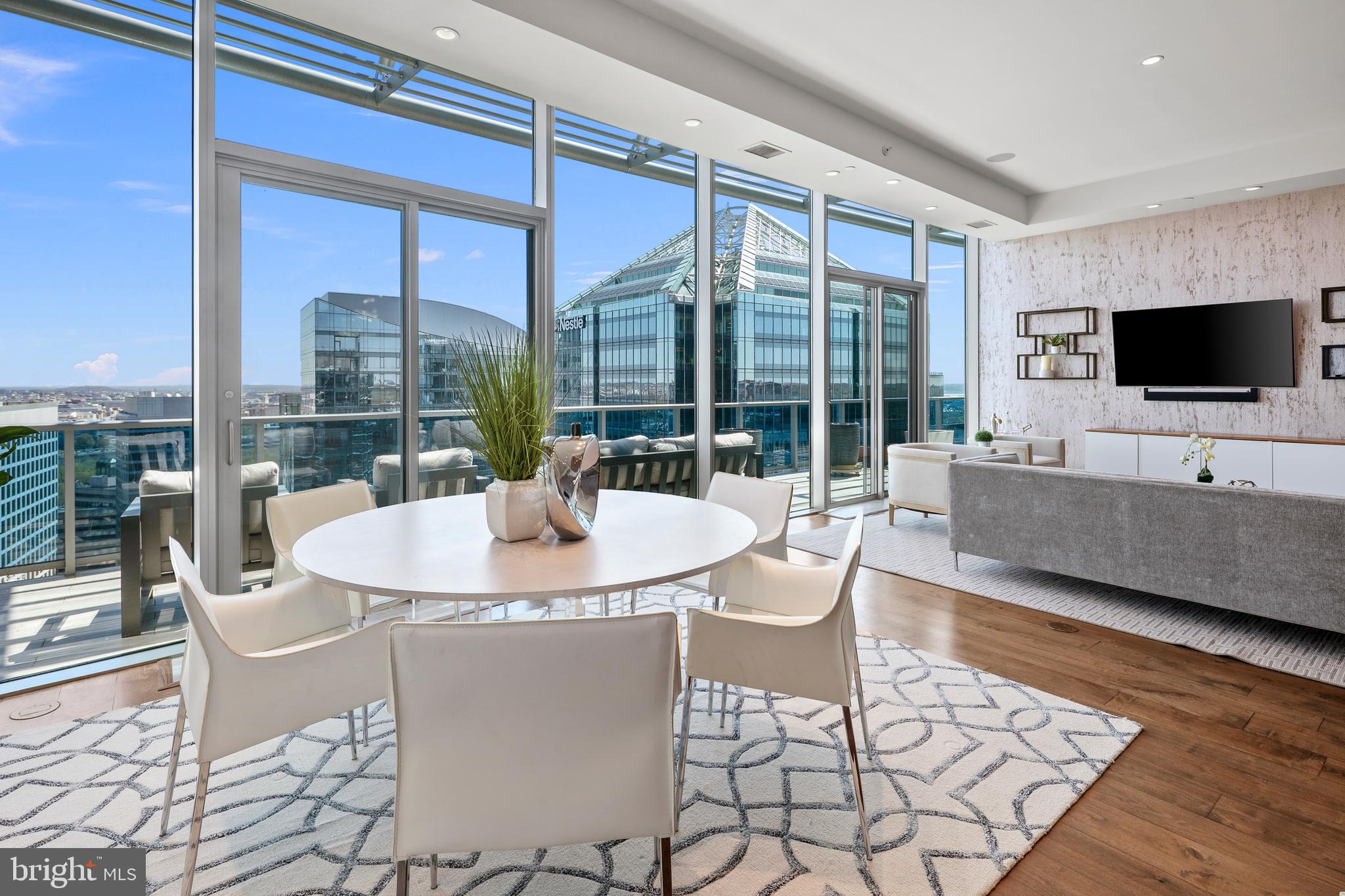 ROSSLYN - Residential