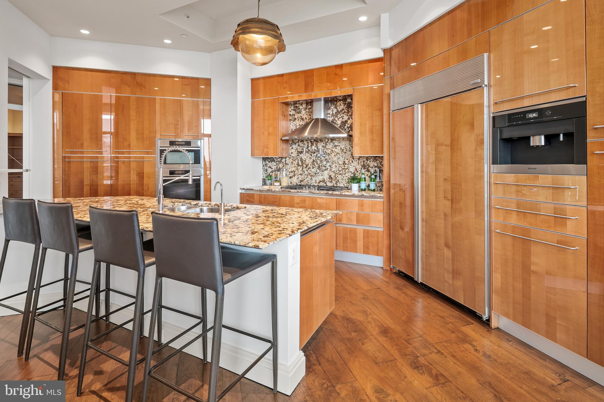 ROSSLYN - Residential