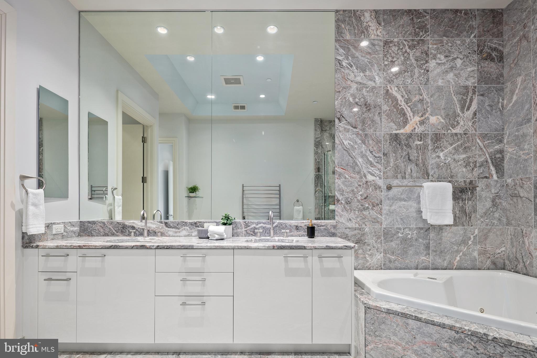 ROSSLYN - Residential