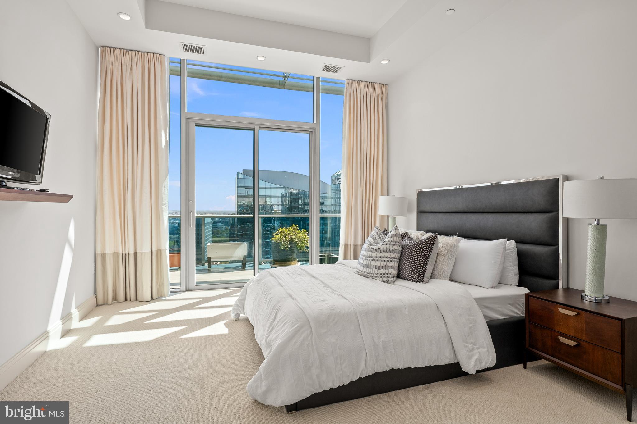 ROSSLYN - Residential