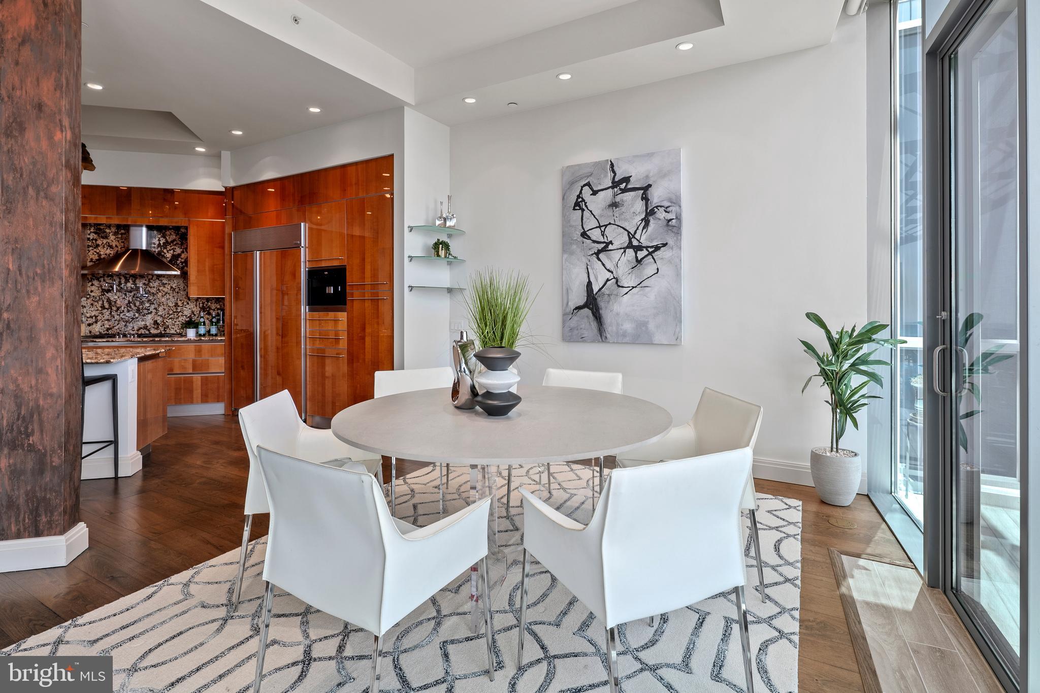 ROSSLYN - Residential