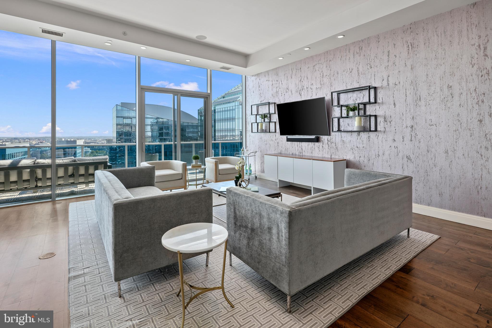 ROSSLYN - Residential