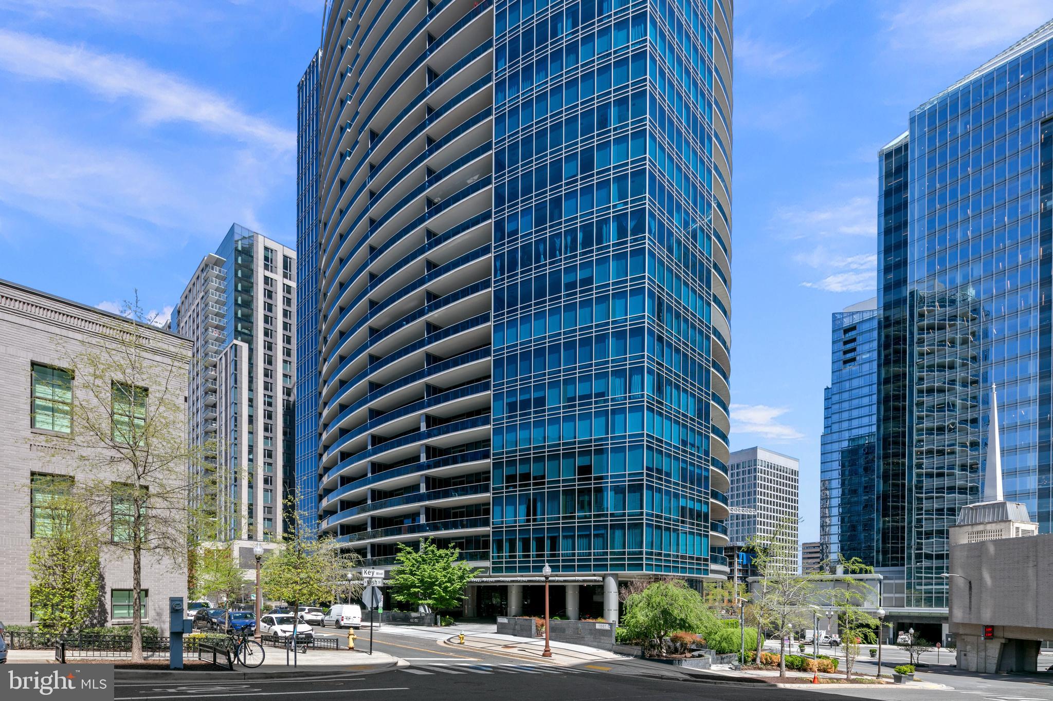 ROSSLYN - Residential