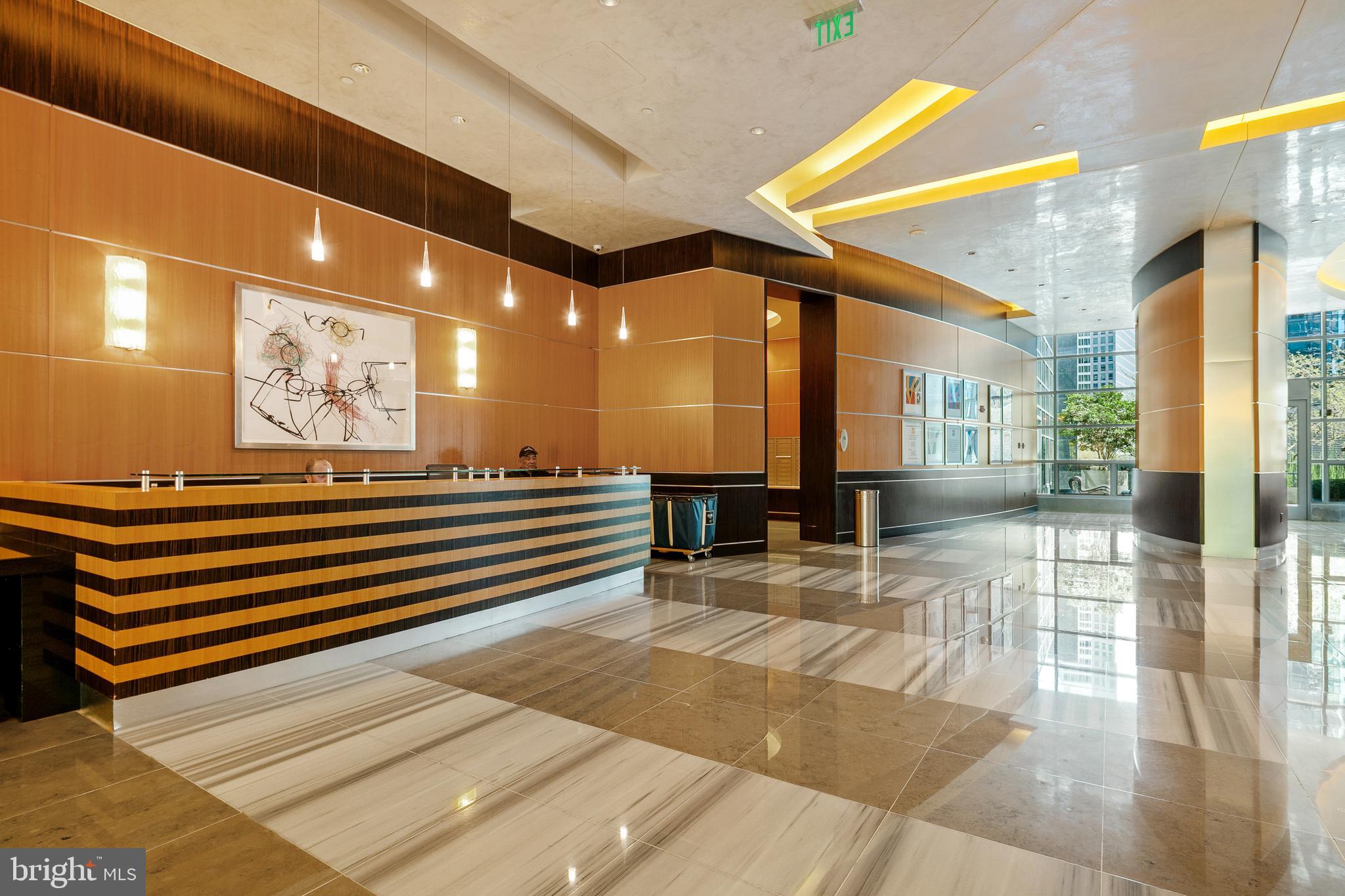 ROSSLYN - Residential