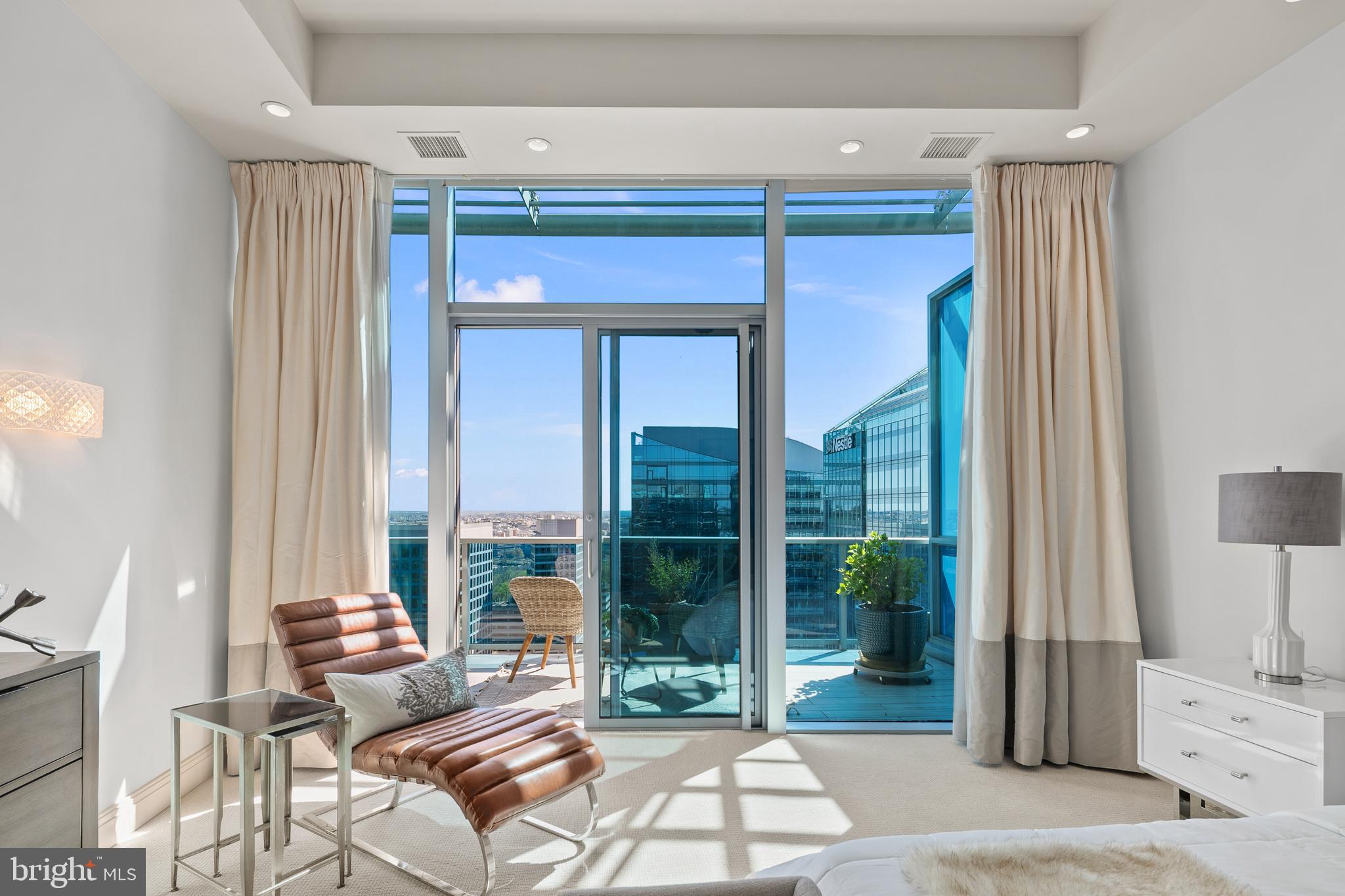 ROSSLYN - Residential