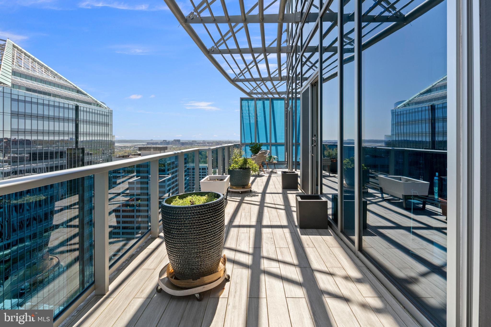 ROSSLYN - Residential