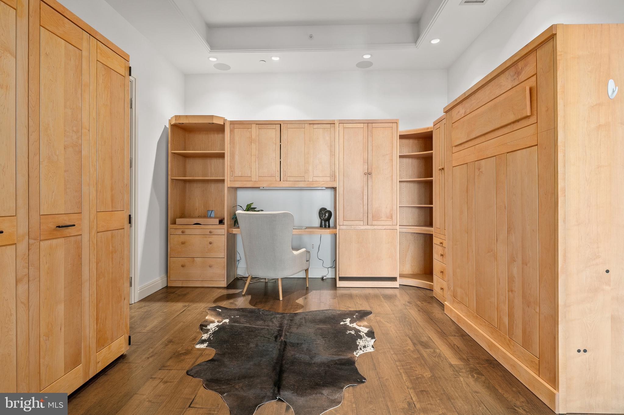 ROSSLYN - Residential