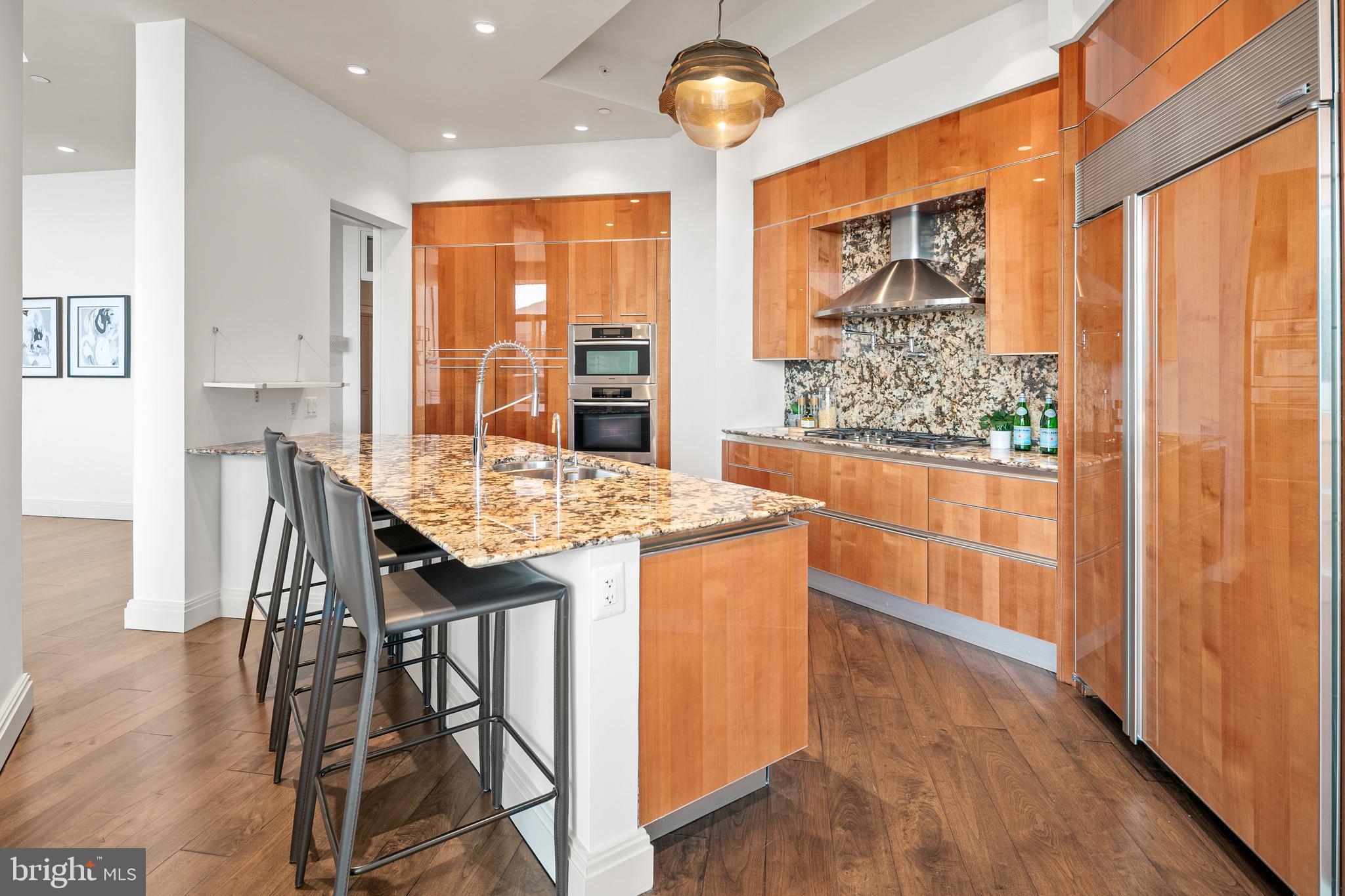 ROSSLYN - Residential