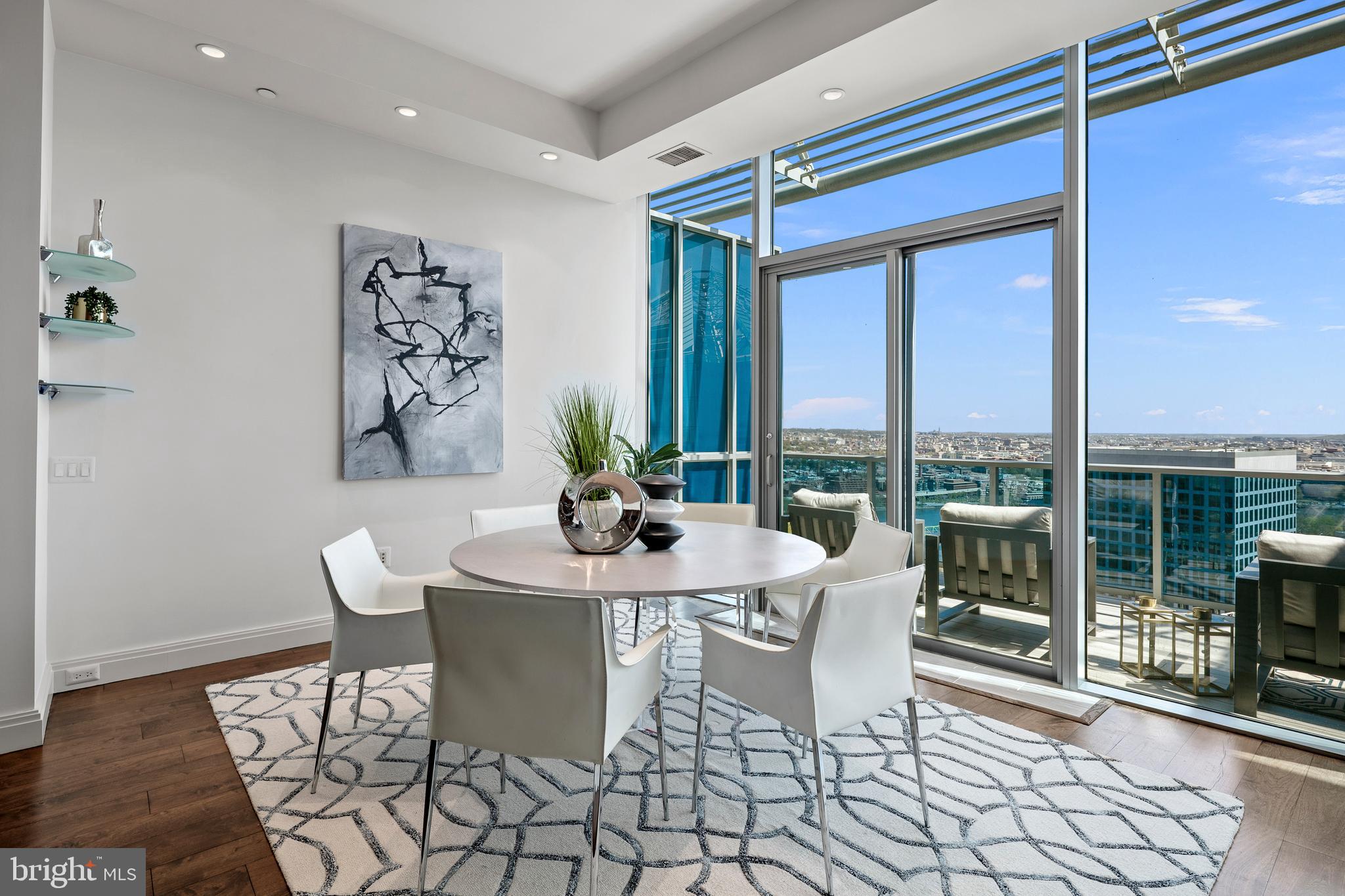 ROSSLYN - Residential