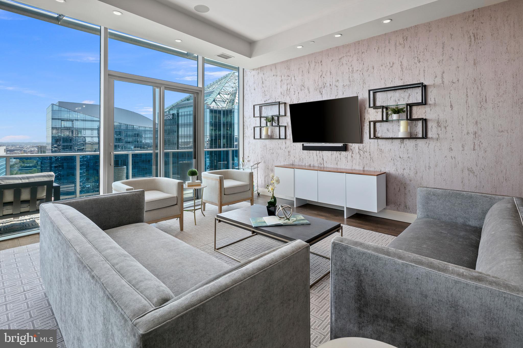 ROSSLYN - Residential