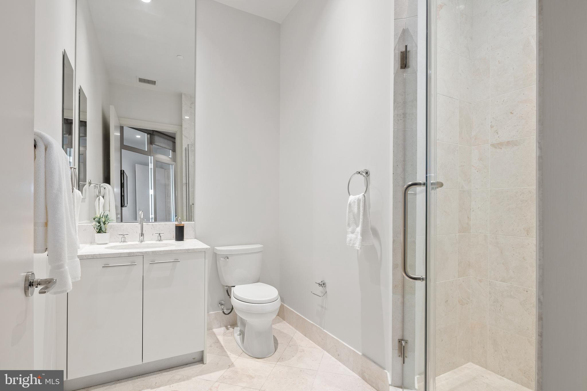 ROSSLYN - Residential