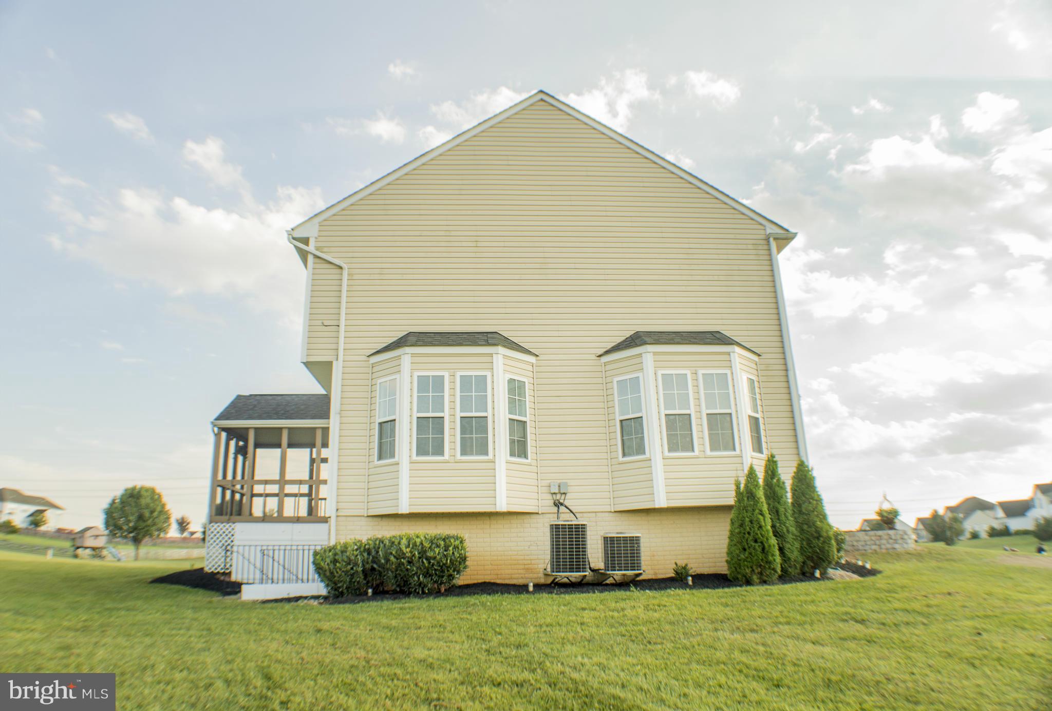 SPRUCE HILL ESTATES - Residential