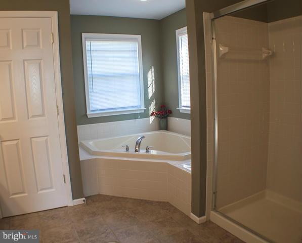 SPRUCE HILL ESTATES - Residential