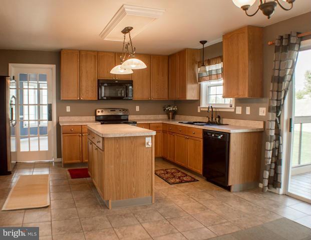 SPRUCE HILL ESTATES - Residential