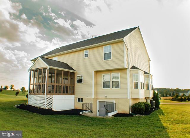 SPRUCE HILL ESTATES - Residential