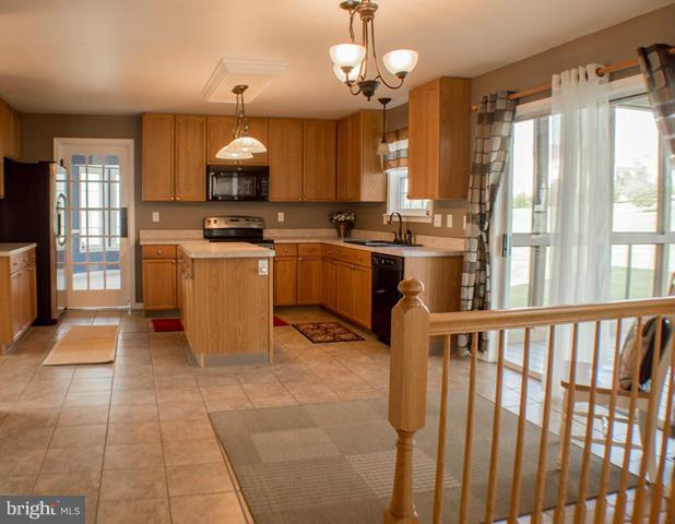 SPRUCE HILL ESTATES - Residential