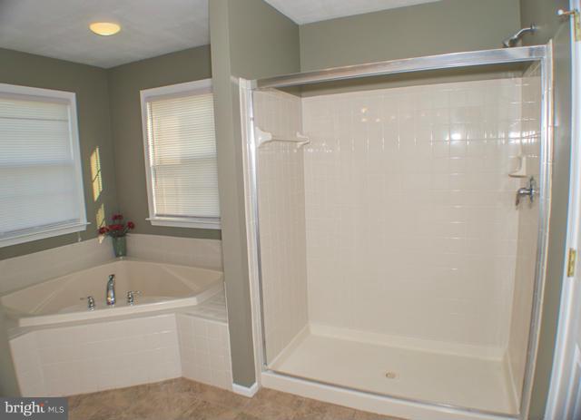 SPRUCE HILL ESTATES - Residential