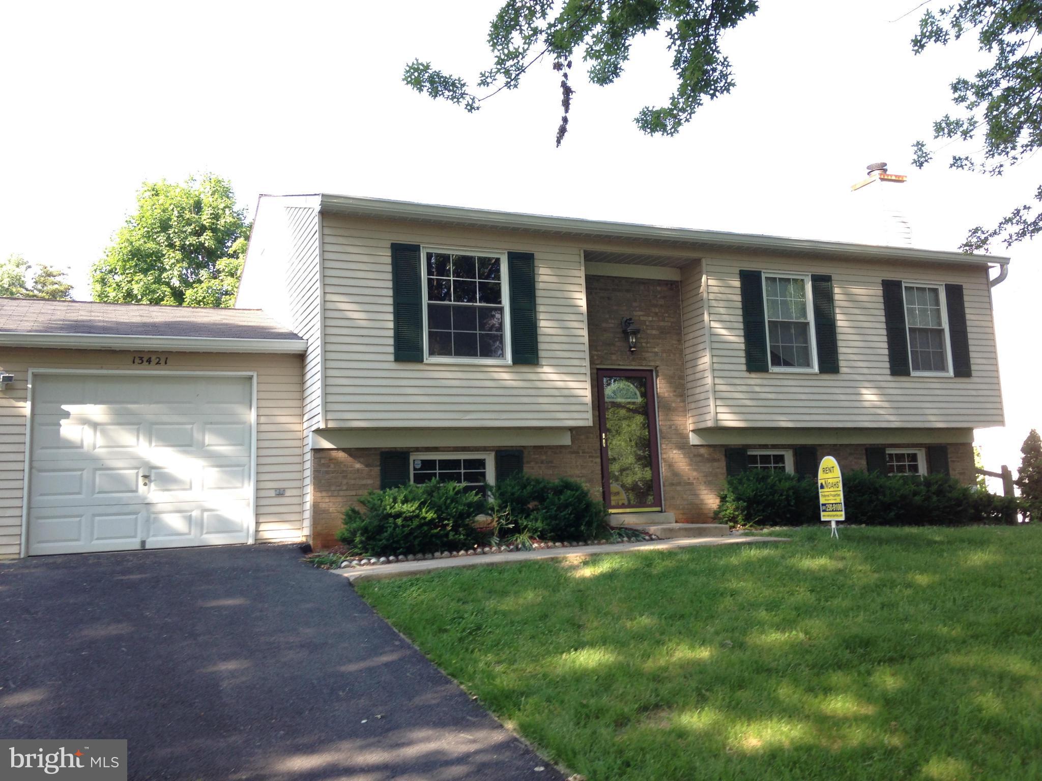 CHURCHILL TOWN SECTOR - Residential Lease