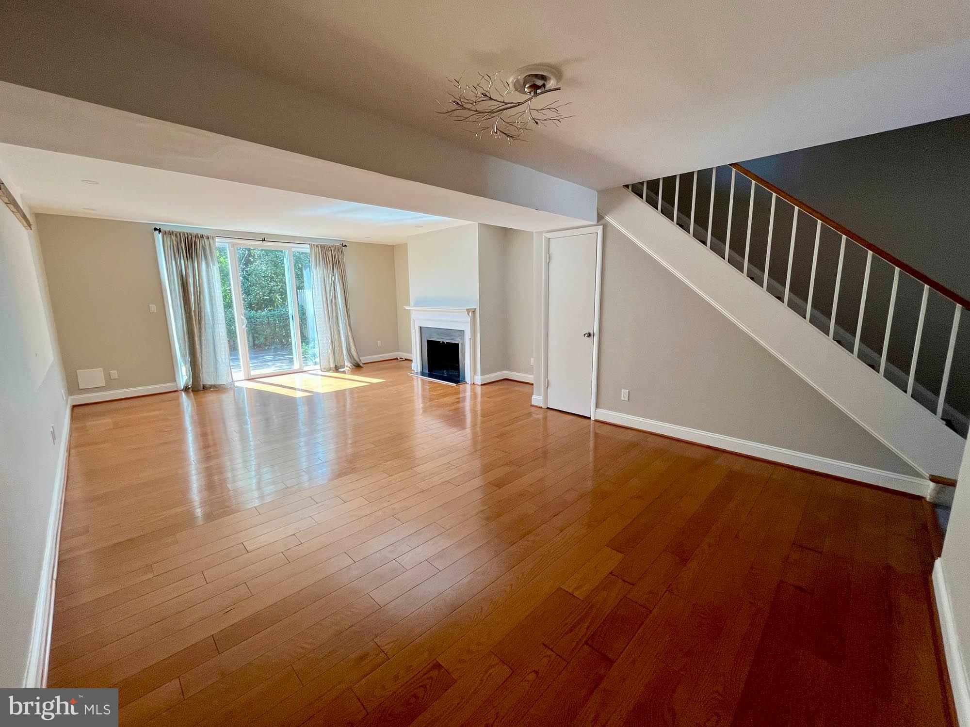 50 PALMER GREEN COURT