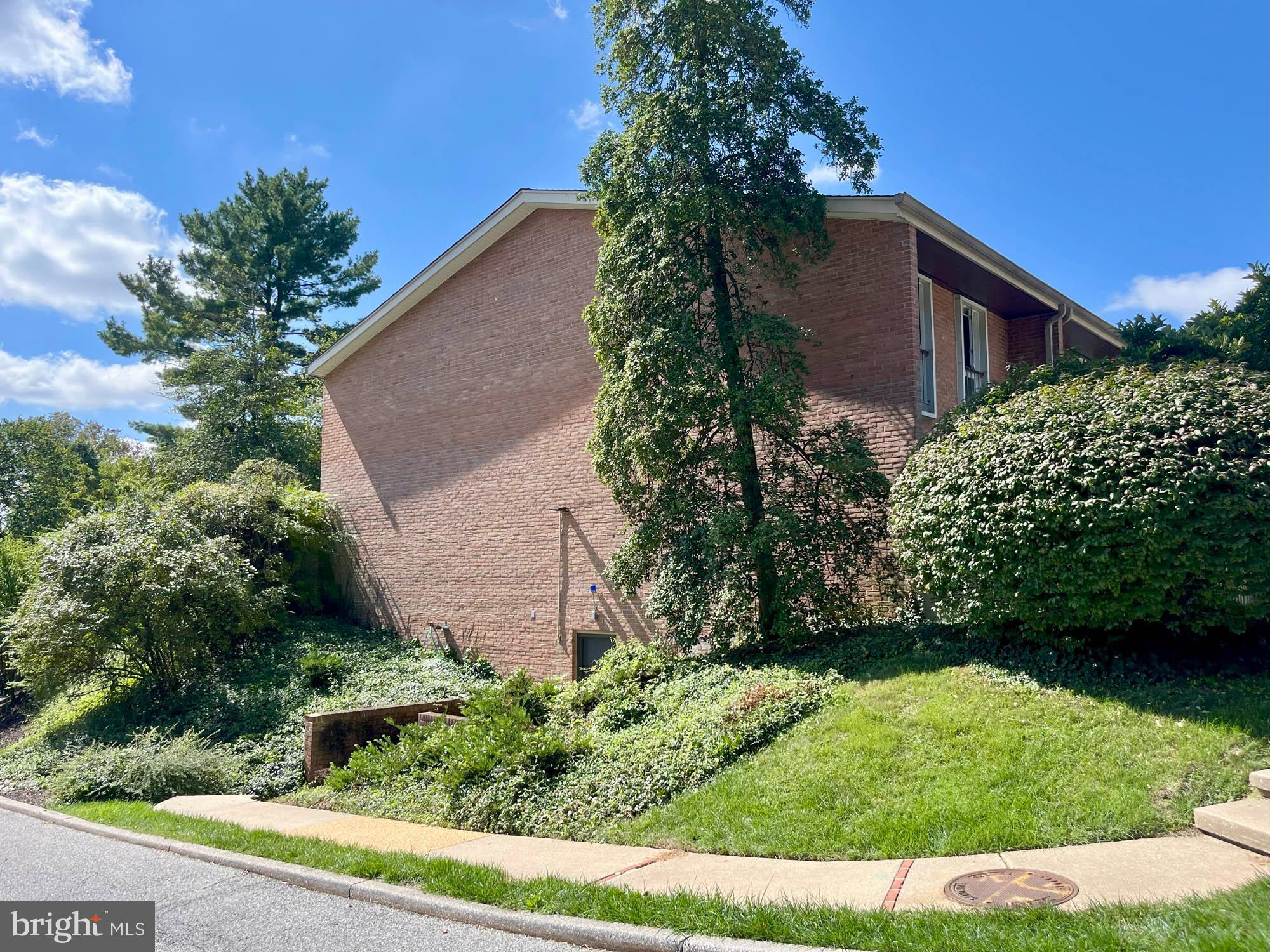 50 PALMER GREEN COURT