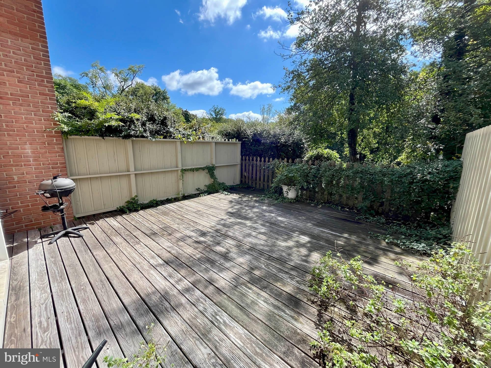 50 PALMER GREEN COURT