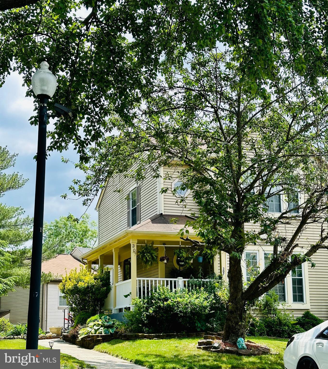 THE MEADOWS OF MANOR FARMS - Residential