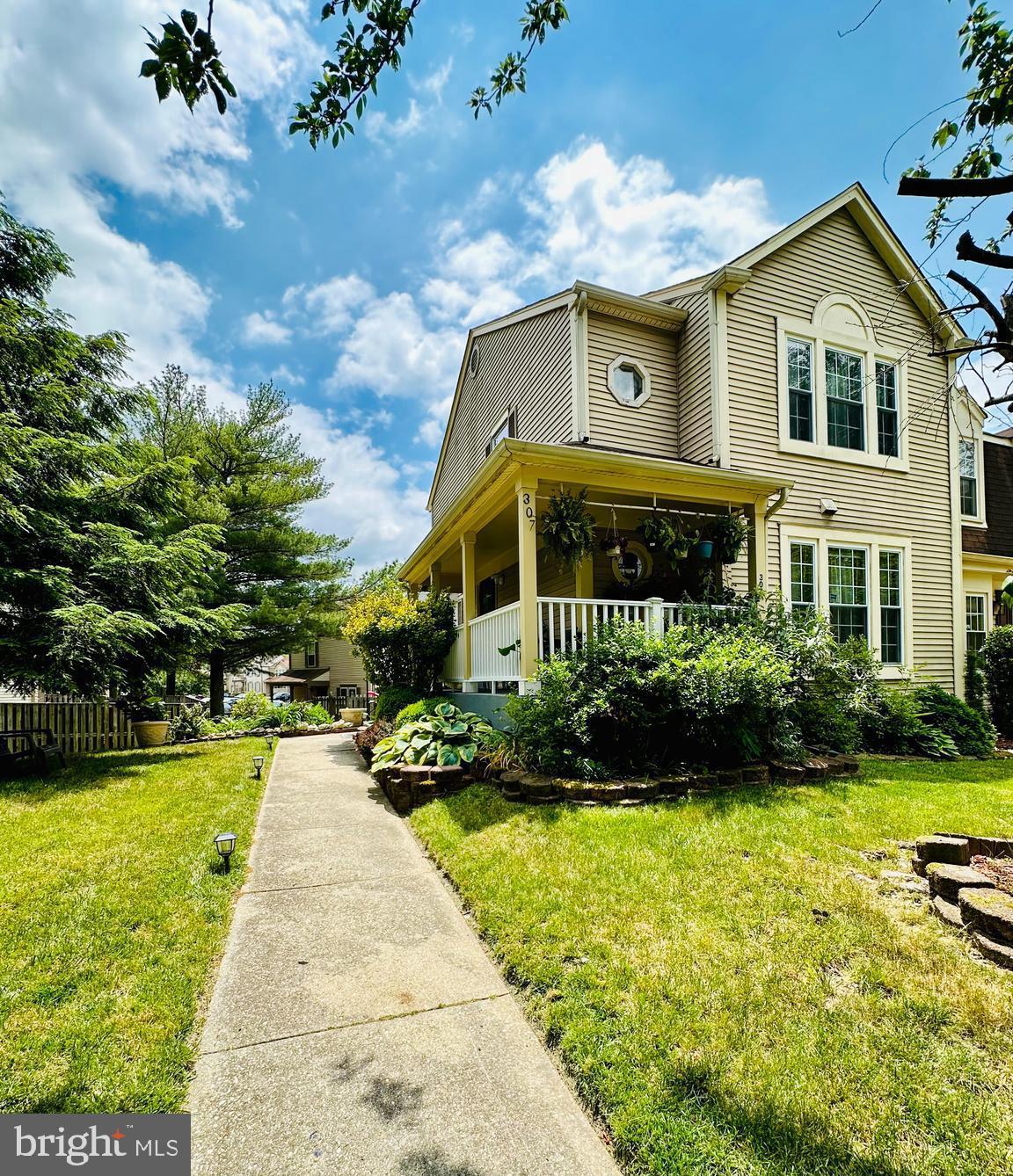 THE MEADOWS OF MANOR FARMS - Residential