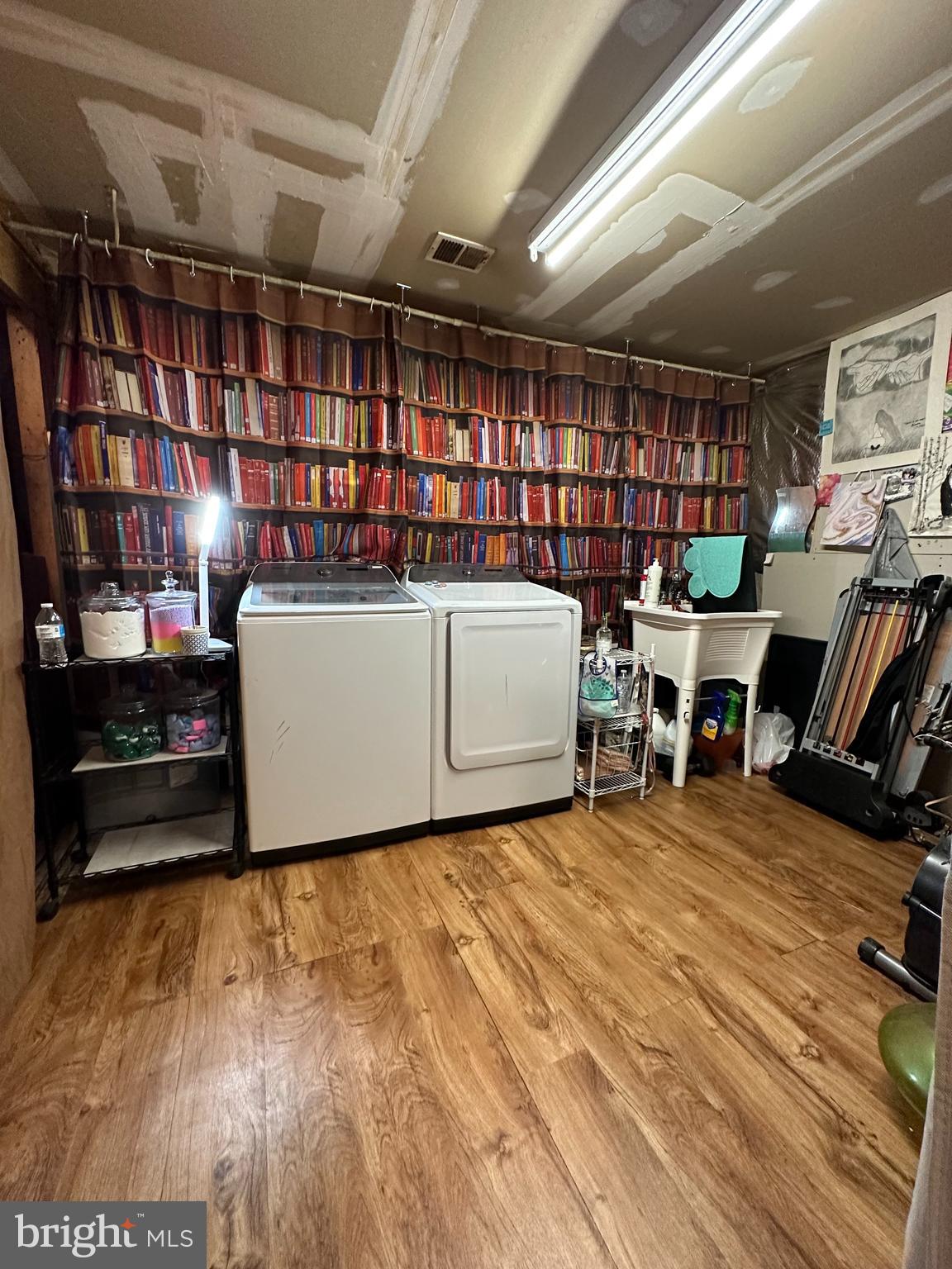 THE MEADOWS OF MANOR FARMS - Residential