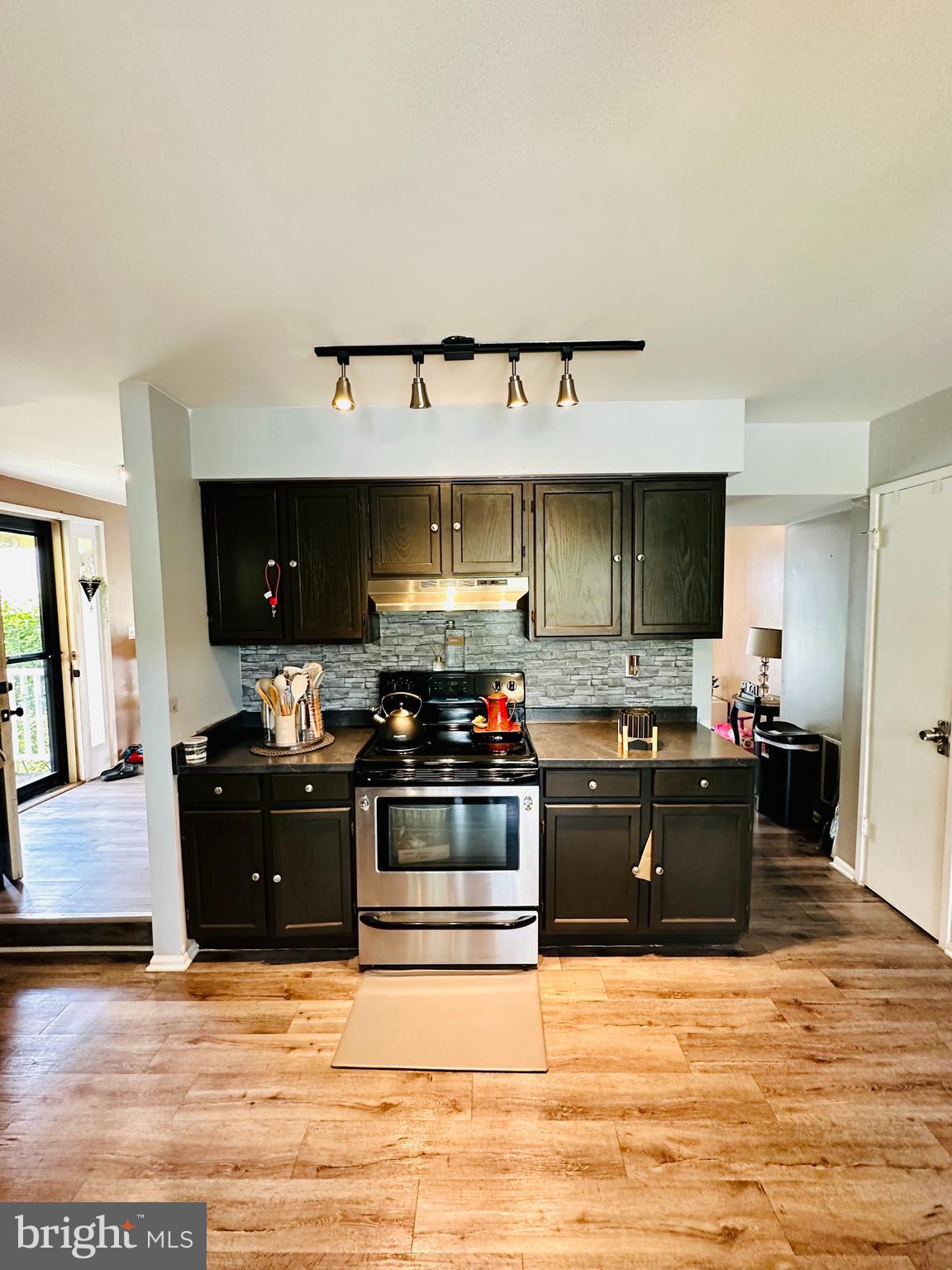 THE MEADOWS OF MANOR FARMS - Residential